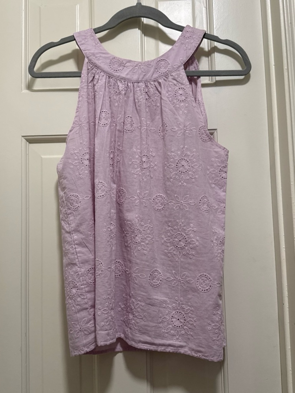 🌸 ADIVA Lavender Floral Eyelet Halter Sleeveless Top - Size M 🌸